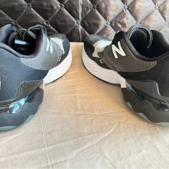 New Balance FuelCell Rebel v3 Black Grey Men’s Size 12 Running Shoes MRBLTLK1 - Picture 8 of 8